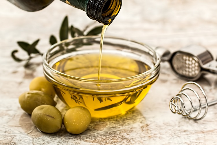 Secret uses for olive oil around the home